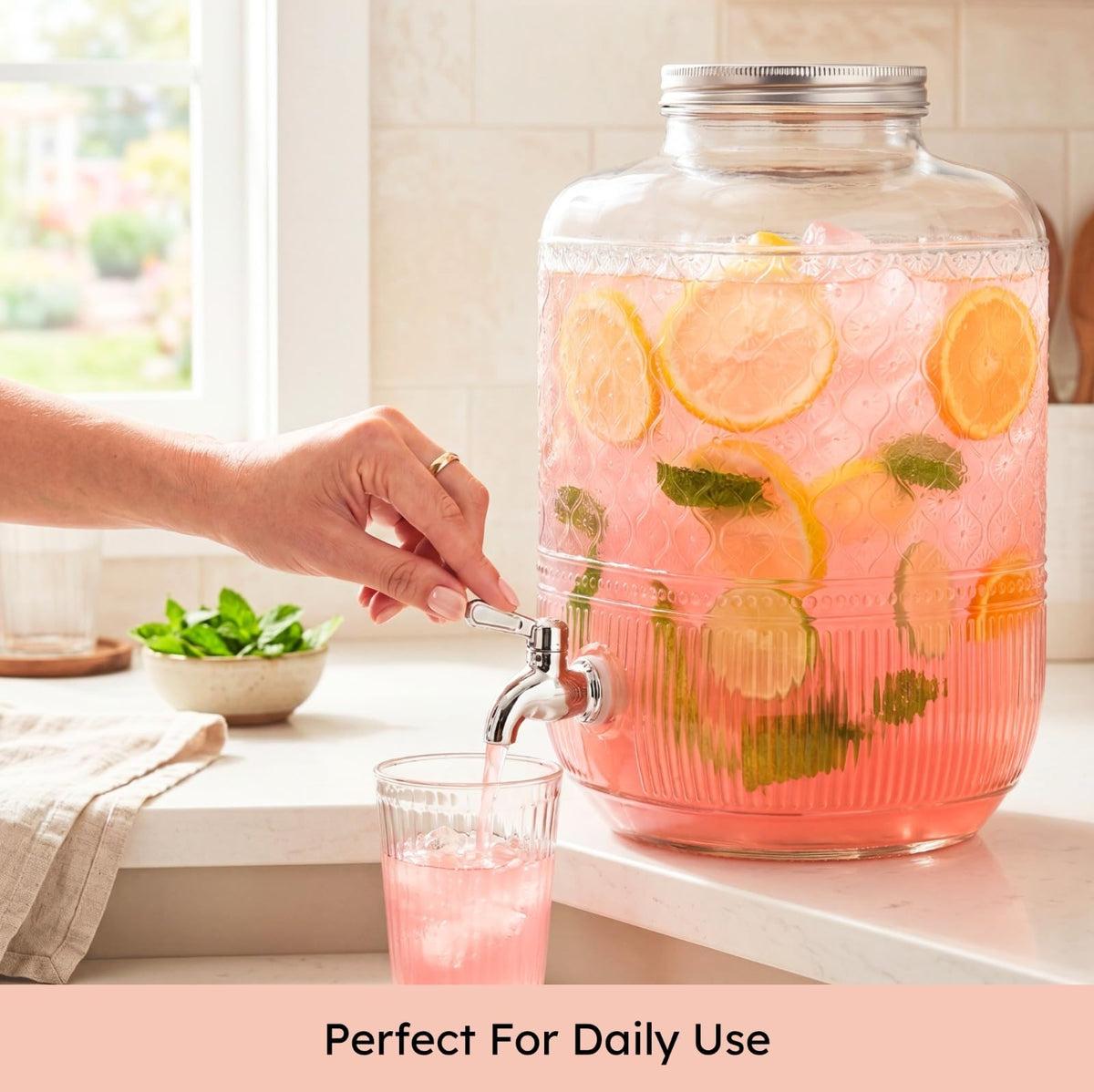 2 Gallon Glass Drink Dispenser W618