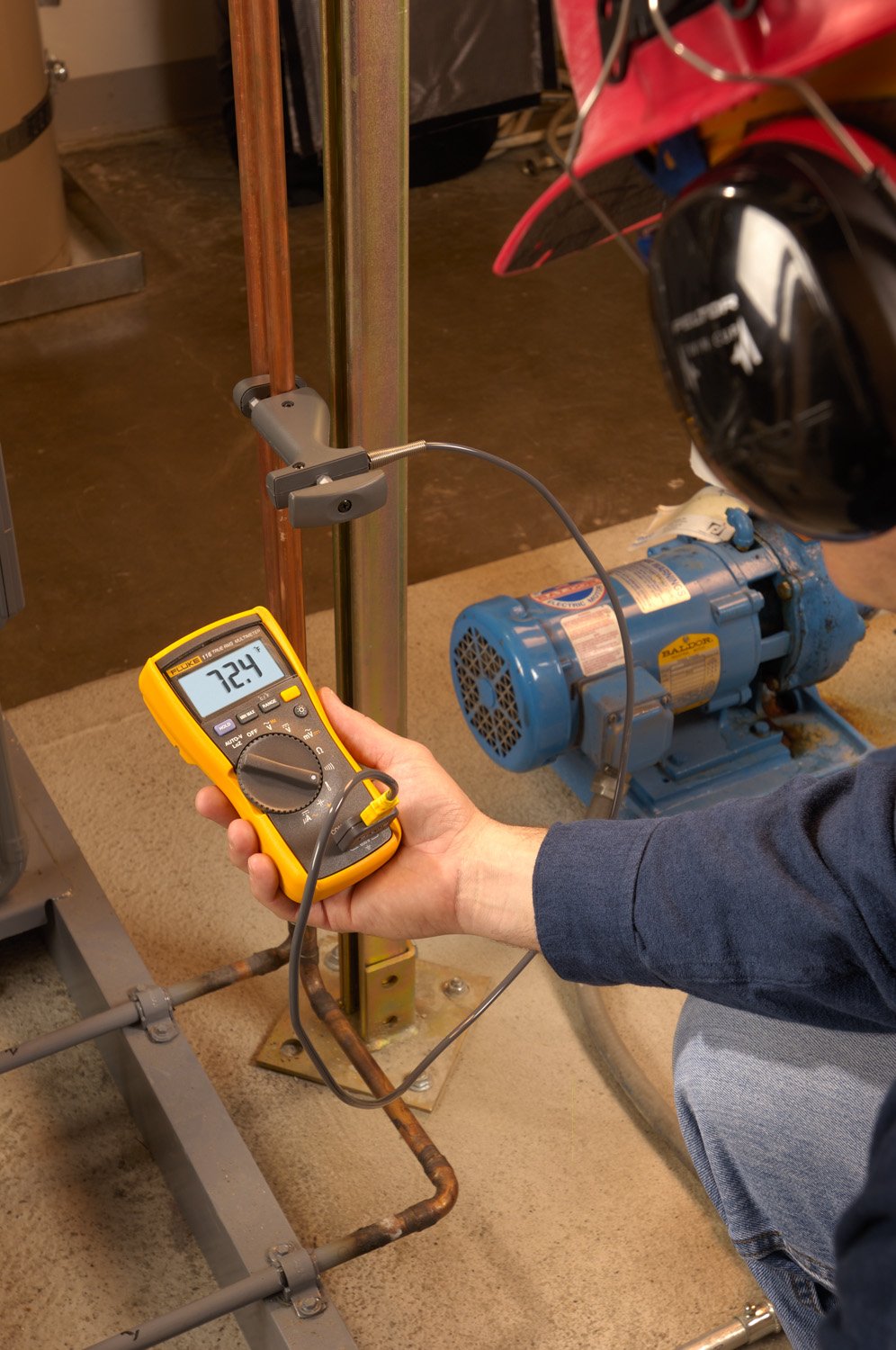 Multimeter and Clamp Meter Combo Kit with Test Leads and Carrying Case F880